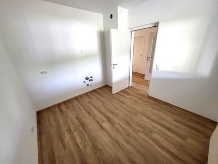 Gut geschnittene 2-Zimmer Wohnung- neu saniert - Foto 4