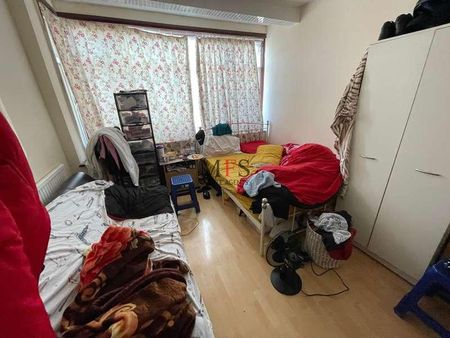 Derley Road, Southall, UB2 - Photo 2