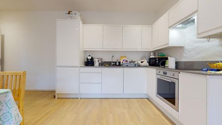 1 bedroom flat to rent - Photo 2