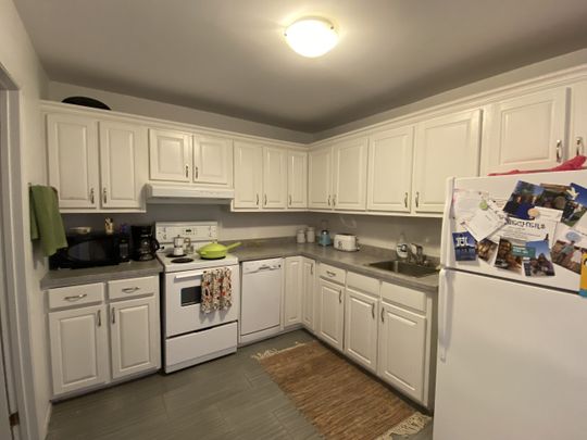 160 Prince William Suite 1 - Photo 1