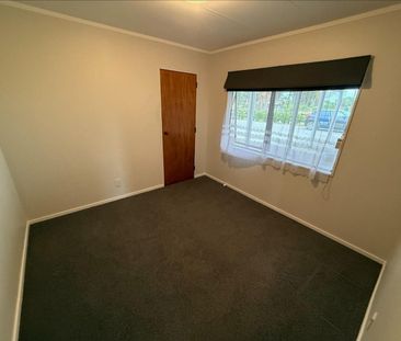 Charming three bedroom home in rural setting - Photo 5