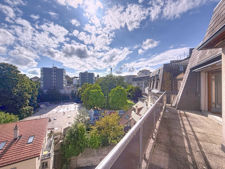 4½ PIÈCES - Avec un balcon ! - Photo 2