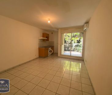 Location Appartement 1 pièce 25m² ST DENIS 97400 - Photo 1