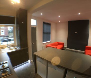 4 Bed - 12 Beechwood Street, Burley, Leeds - LS4 2LX - Student - Photo 4