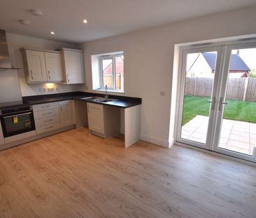 3 bedroom semi-detached house to rent - Photo 6