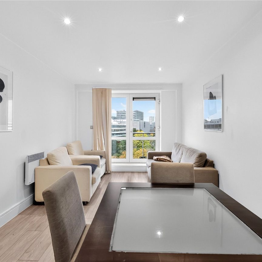 Chiswick High Road, London, W4 5RR - Photo 1