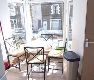 Room in a Shared House, Norfolk Street Room 6 - Photo 4