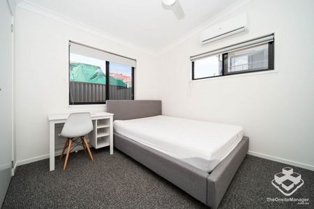 Rented 1.5 Yr New House Fully Furnished All Bill Included - Photo 2