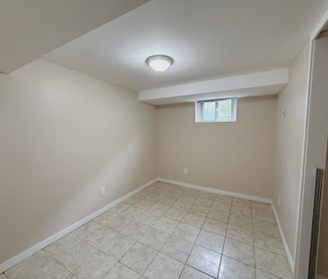 For Lease - 220 Ellington Drive Unit# Bsmt, Toronto, Ontario - Photo 4