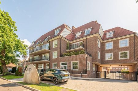 3 bedroom flat to rent - Photo 4