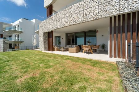 Ground Floor Apartment in La Quinta - Photo 5