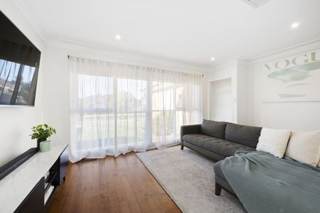 Family Home with Great Parking in Prime Wendouree Location - Photo 2