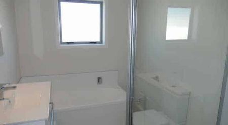 Modern Townhouse - Photo 4