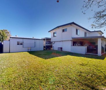 Spacious Family Home with Exceptional Entertaining & Storage - Photo 6