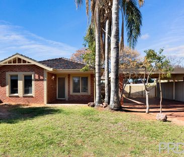 Comfortable 3-Bedroom Family Home - Photo 1