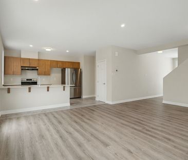 For Lease - 161 Ryan Reynolds Way, Orleans - Cumberland and Area, O... - Photo 3