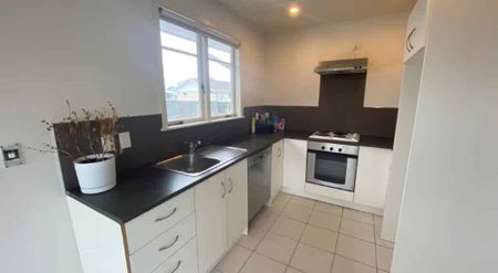 Large Sunny Deck - Photo 5