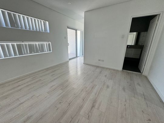 Quality Duplex - Photo 1