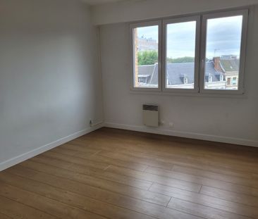 Location Appartement 4 pièces 113m² VALENCIENNES 59300 - Photo 3