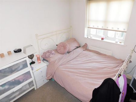 2 bedroom detached house to rent - Photo 3