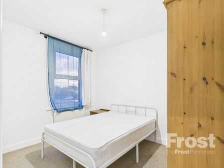 Staines Road, Feltham,TW14 - Photo 2