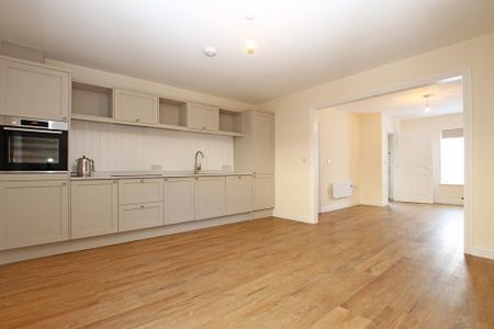 2 bedroom terraced house to rent - Photo 5