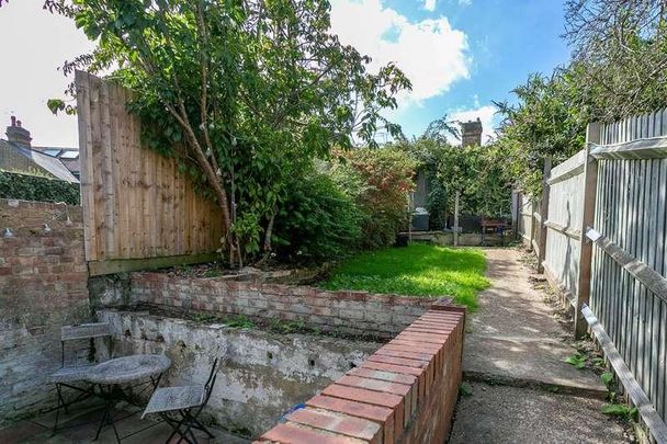 Gladstone Road, Wd, Watford, WD17 - Photo 1