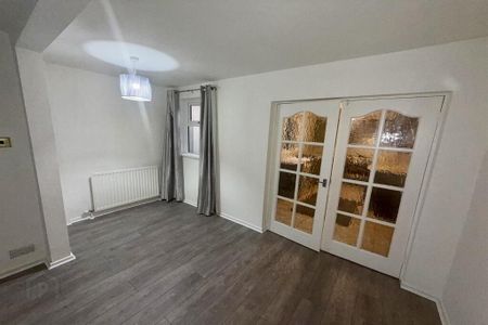 57 Olympia Drive, Belfast, BT12 6NG - Photo 2