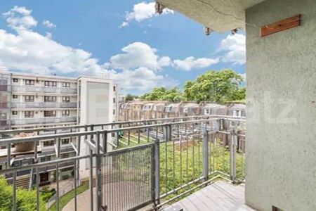 Modern two double bed apartment in central zone1 location mins to UCL & LSE - Photo 3