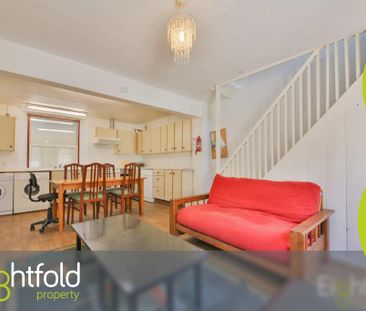 3 bedroom terraced house to rent - Photo 3