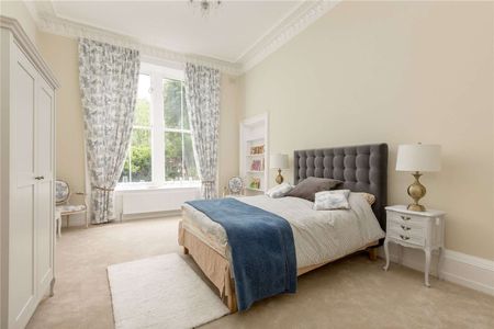 A beautifully presented furnished one-bedroom ground floor apartment in Edinburgh’s highly desirable West End. - Photo 3
