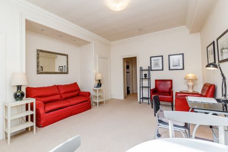 Studio Flat, Hallam Street, W1W - Photo 3