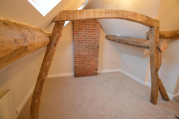 2 bedroom terraced house to rent - Photo 1