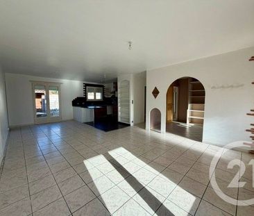 Location Maison 6 pièces 114m² BRESSOLS 82710 - Photo 1