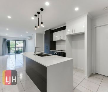 2 BEDROOM UNIT WITH LIFT ACCESS IN EXCELLENT LOCATION - Photo 3