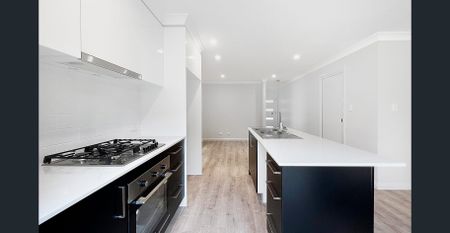 Modern 3 Bedroom Home in Albion Park - Photo 3