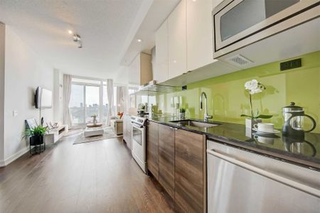 For Lease - 121 Mcmahon Drive Unit# 3306, Toronto, Ontario - Photo 3