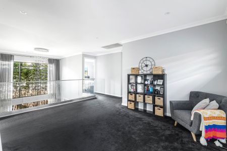 **Stunning 5-Bedroom Family Home in Marsden Park** - Photo 2