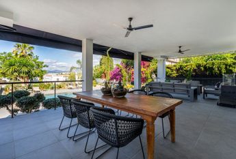 3 bedroom luxury Villa for rent in Marbella Del Este, Andalusia