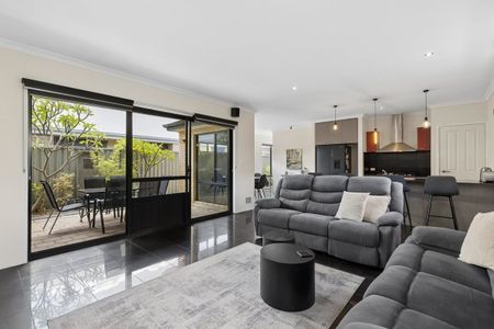 Modern Austin Cove Living Just Moments from the Murray River - Photo 4