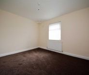 3 bed House - Semi-Detached for Rent - Photo 6