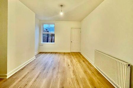 Salisbury Avenue, Melton Mowbray, LE13 - Photo 2