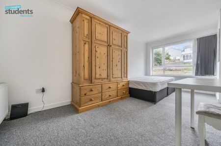 5 bedroom detached house to rent - Photo 3