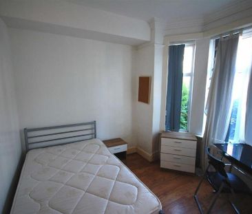 5 bedroom private hall to rent - Photo 2