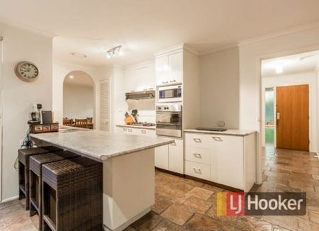 3 Bosco Close, Narre Warren VIC - Photo 3