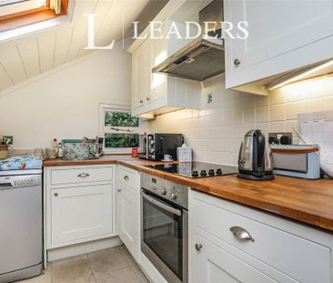 2 bedroom semi-detached house to rent - Photo 6