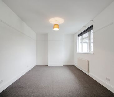 2 bed flat to rent in Wellesley Avenue, IVER, SL0 - Photo 3