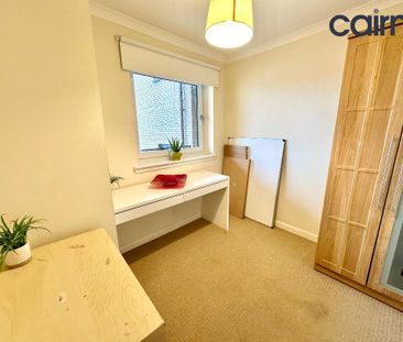 4 bedroom flat to rent - Photo 2