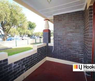 Charming 3 Bedroom Home in Quiet Locale - Photo 6