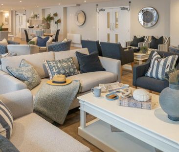 1 bedroom retirement property to rent - Photo 2